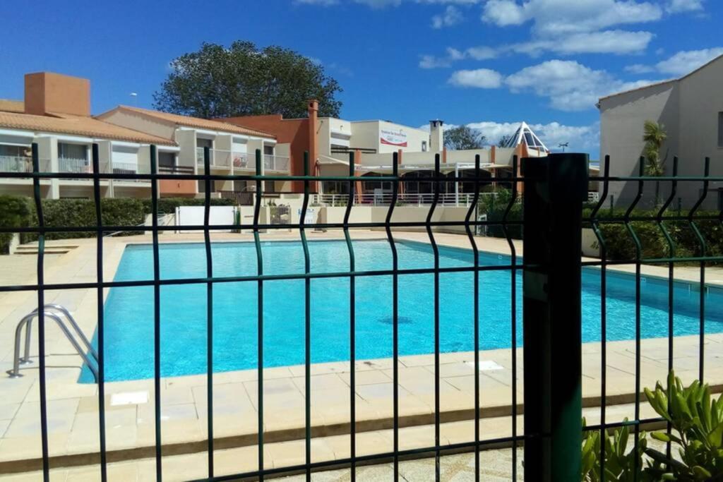 Capao Appartement Climatise Grande Terrasse Place Parking & Piscine Agde Eksteriør billede